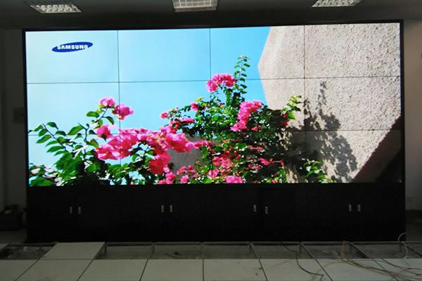 55寸液晶拼接屏价格是多少钱？