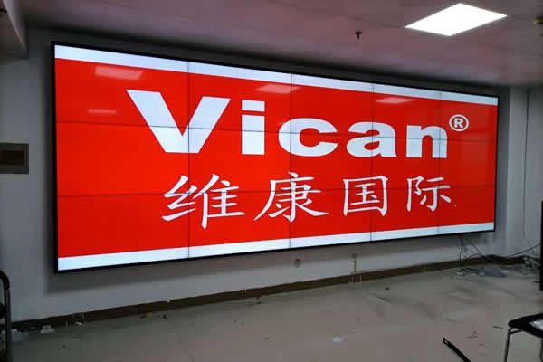 液晶拼接屏出现黑屏或闪屏怎么解决？