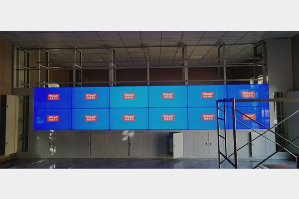 液晶拼接屏安装时，液晶屏体碎了还能用吗