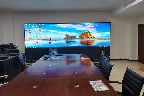 市场上那么多的拼接屏厂家，要怎么选择呢？