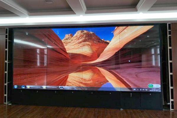 无缝拼接屏技术原因，无缝拼接屏的优点有哪些