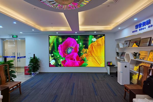 展厅大屏使用拼接屏好，还是LED屏好？