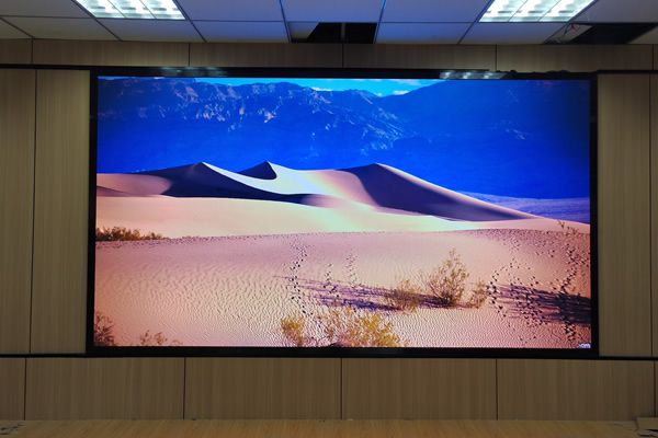 会议室要用多大的显示屏合适，用哪种显示大屏好？