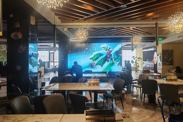 液晶拼接屏可以当家庭电视使用吗