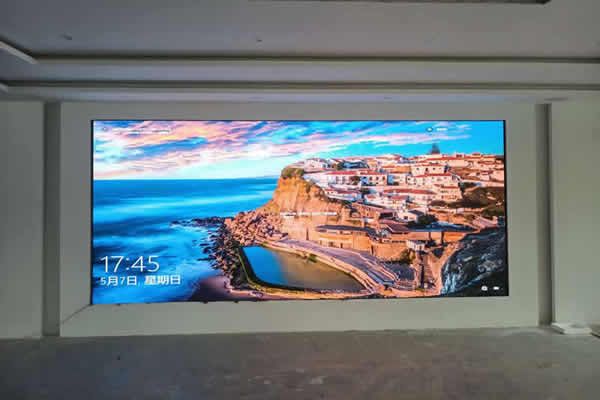 LED显示屏好，还是无缝拼接屏好？