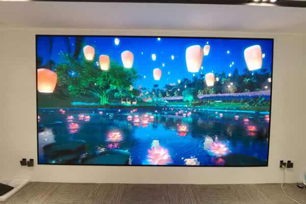 LED显示屏的刷新率多少合适？选择高刷新率的好，还是低刷新率的好