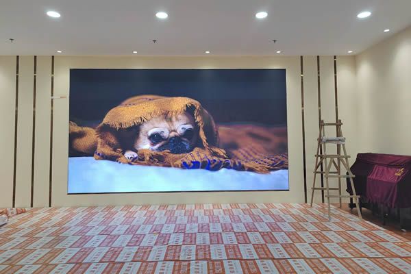 酒店大屏使用液晶大屏好，还是LED显示屏好？