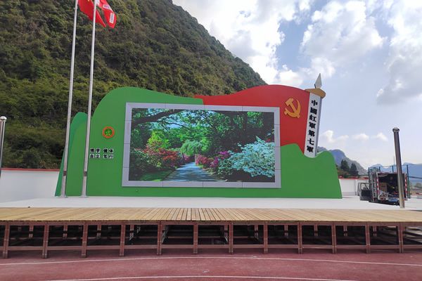 学校舞台LED大屏显示方案设计