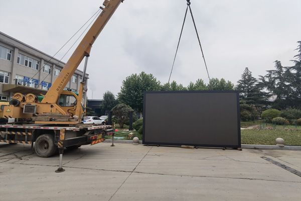 广场LED大屏用哪种规格？