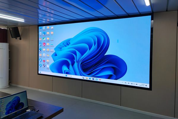 P0.9和P1.25间距的COB显示屏区别大吗，选择哪款好？