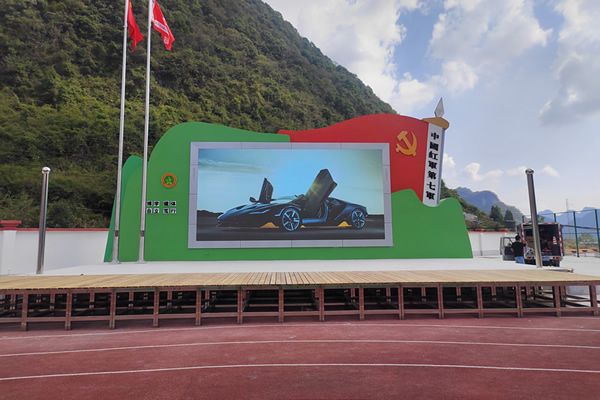 校园歌手大赛LED显示屏做多大合适？