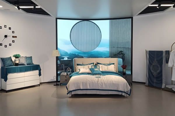 商场服装店显示大屏用哪种好？